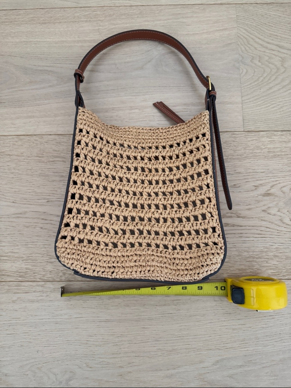 Mango Beige Woven Shoulder Bag w/Brown Leather Handle.Zipper & magnetic closure. - Picture 13 of 13